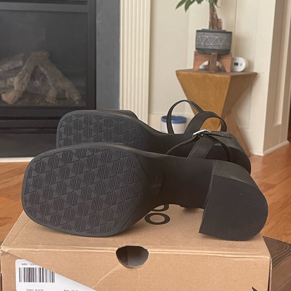 ALDO Taina Block Heel Platform Sandal - Picture 2 of 7